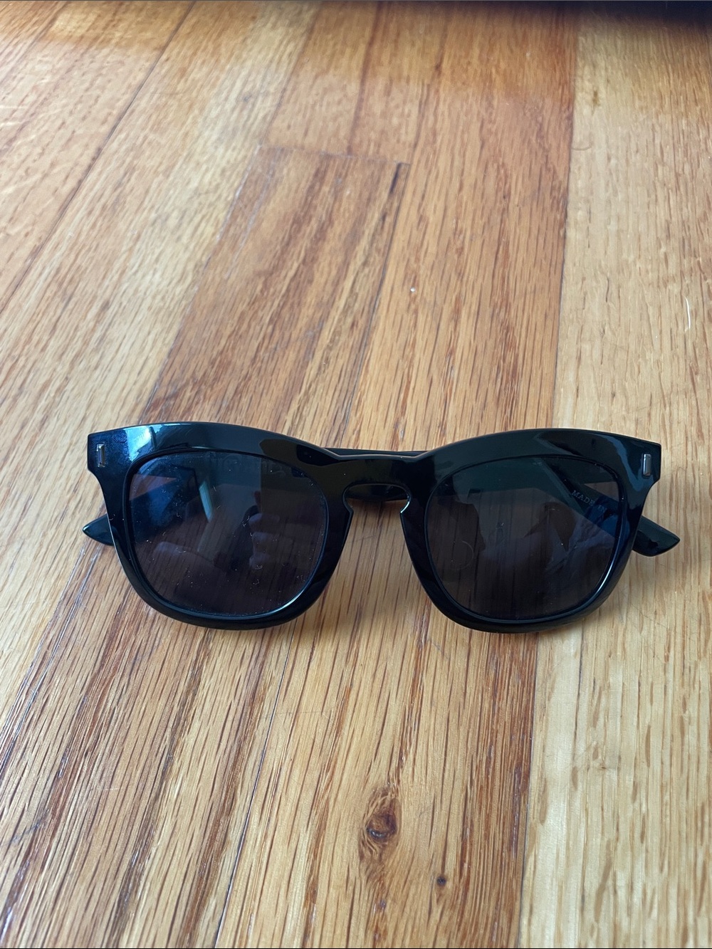Grey Ant Woman’s Black Classic Sunglasses